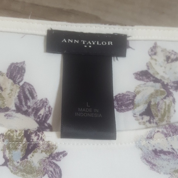 Ann Taylor factory silky front blouse. Size L - Picture 3 of 5